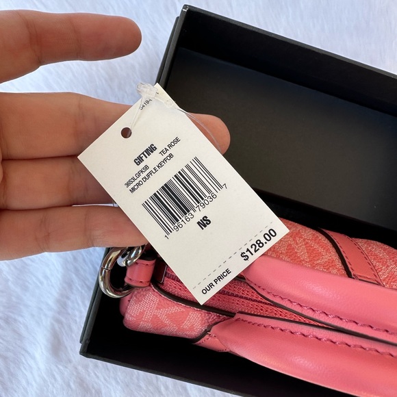 LAST ONE‼️Michael Kors Micro Duffle Keychain - Picture 8 of 8